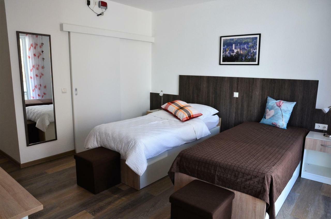 Gaestehaus Am Hochsimmer Ettringen  ภายนอก รูปภาพ