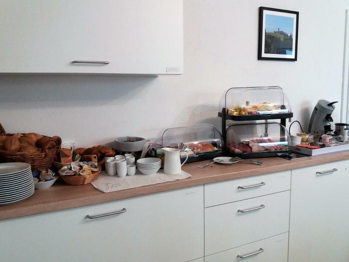 Gaestehaus Am Hochsimmer Ettringen  ภายนอก รูปภาพ
